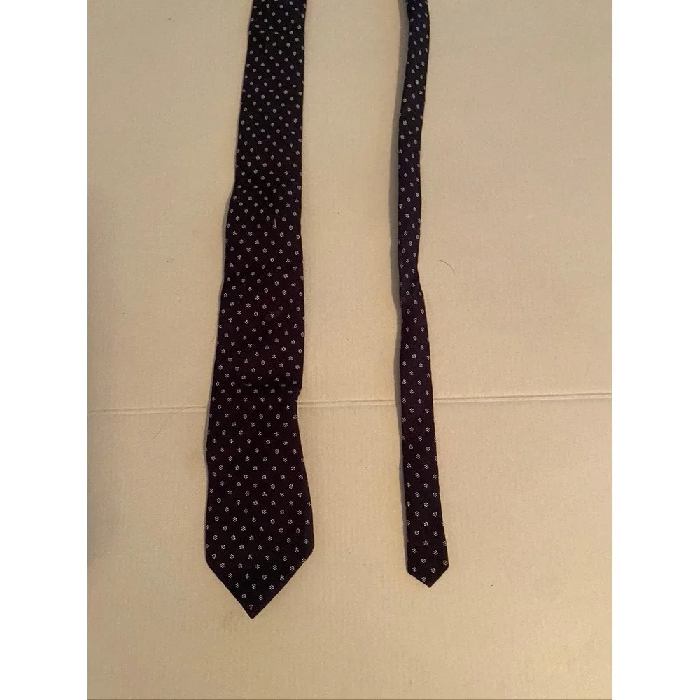 Old Navy Boys Navy Blue‎ White Floral Pin Dot Necktie XS 5 Regular Cotton